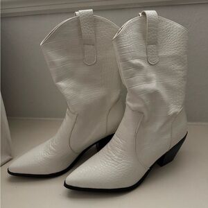 White faux leather cowgirl boots  🤍